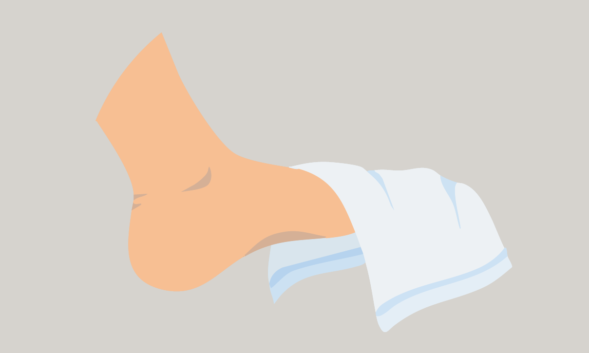 Person der vasker sin fod